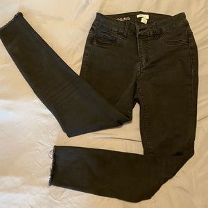 Tilly’s Black Ankle Jeans